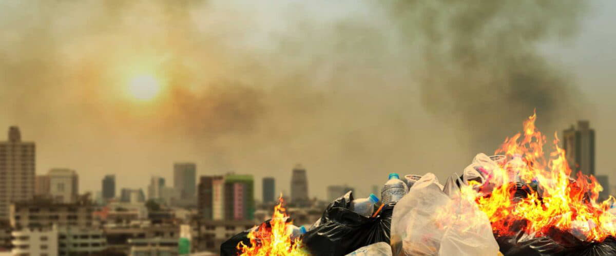 Arderea necontrolată a deșeurilor